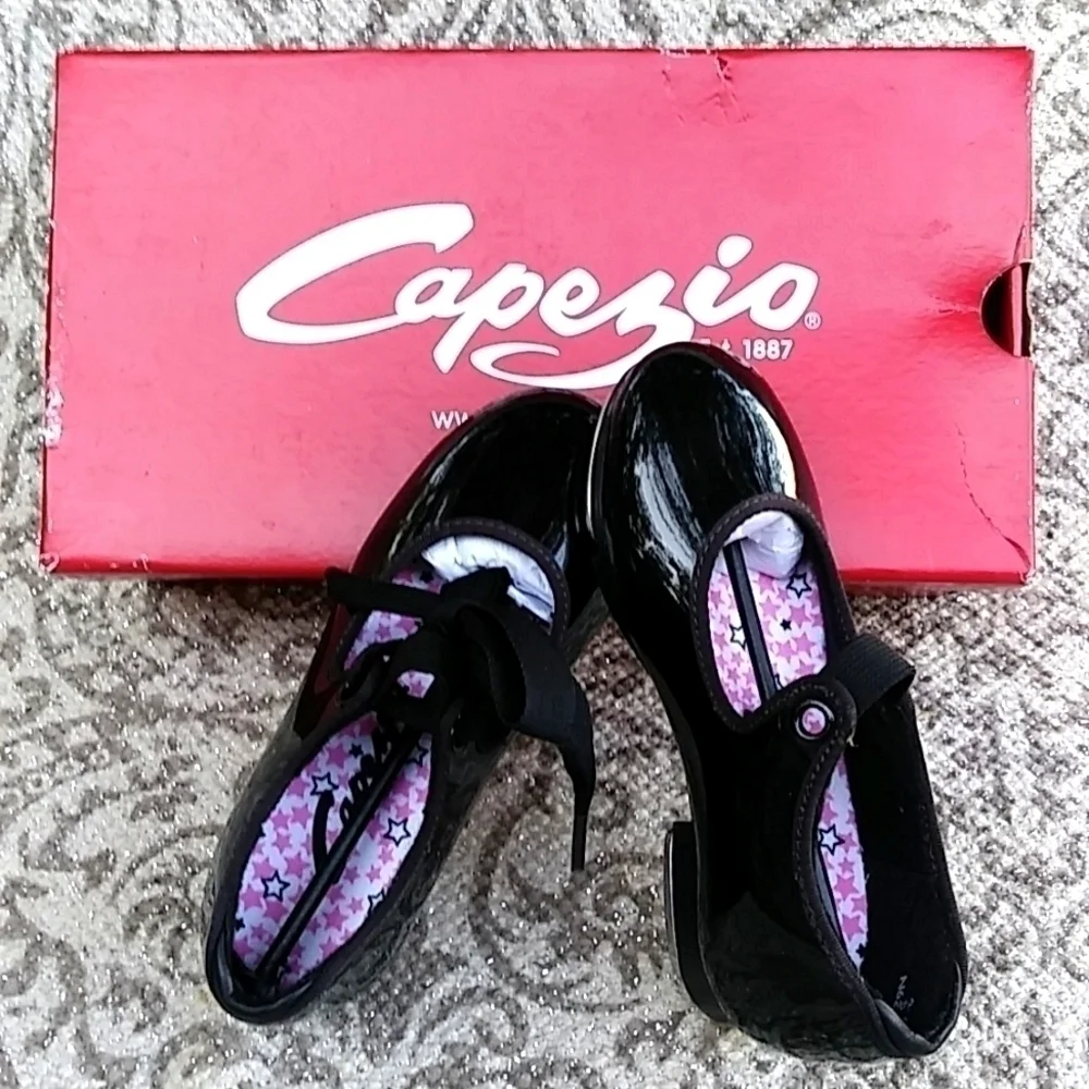Capezio Adorable Toddler Black Patent Tap Shoes Sz 8.5